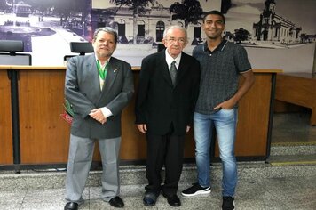Foto - Academia Caçapavense de Letras celebra dia do Professor