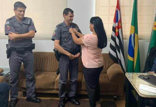 Câmara homenageia Capitão Franco e recebe novo comandante da Companhia de Polícia Militar de Caçapava 