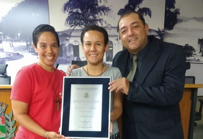 MISSIONÁRIA BEATRIZ TRAJANO É HOMENAGEADA NA CÂMARA